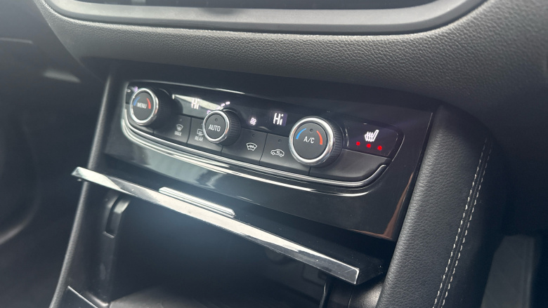 Vauxhall Grandland 1.2 Turbo Ultimate 5dr Petrol Hatchback